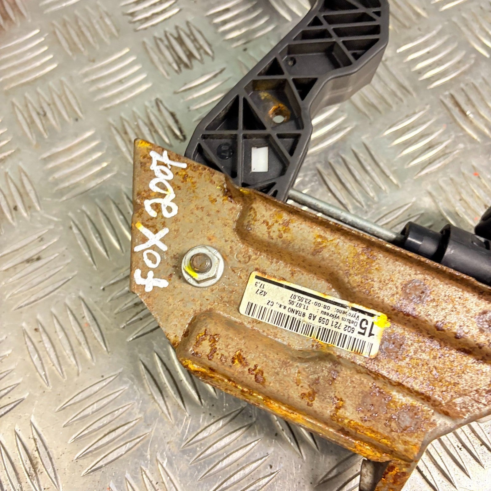 VW FOX Clutch Pedal 6Q2721059AB 2007