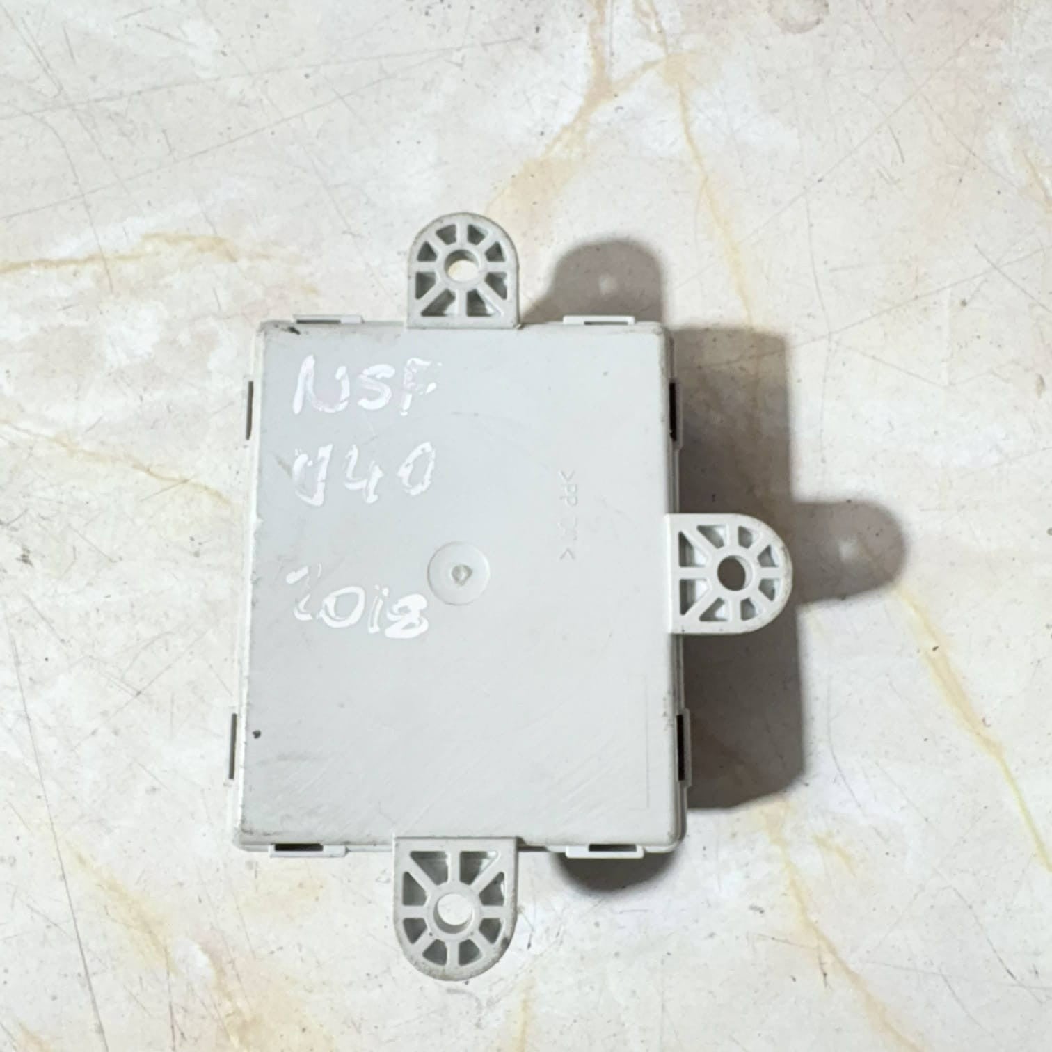 VOLVO V40 T2 R-DESIGN E6 4 DOHC DOOR CONTROL MODULE 31456701-2018
