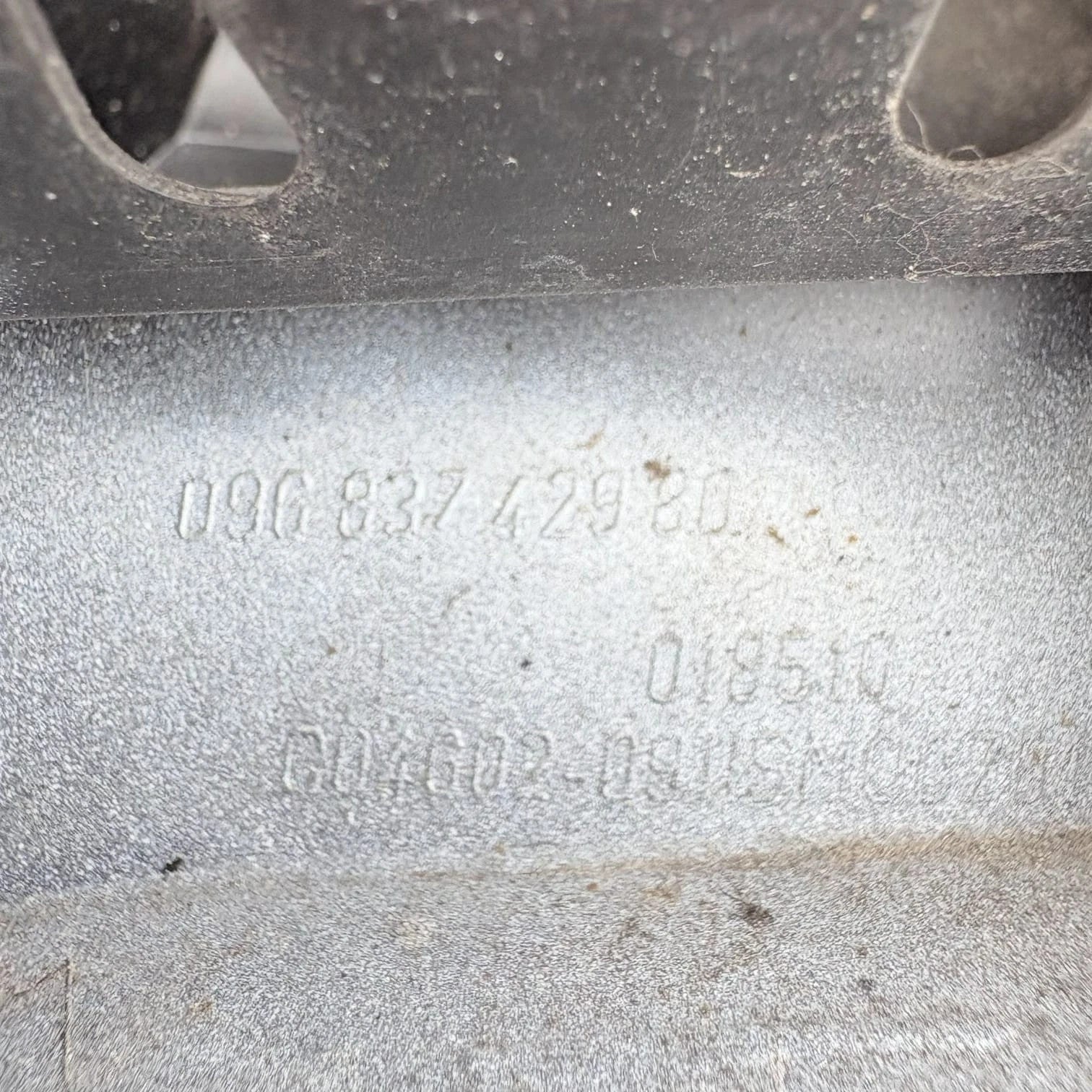 CITROEN DS3 O/S/R REAR Front BUMPER BRACKET 09683742980 2PC