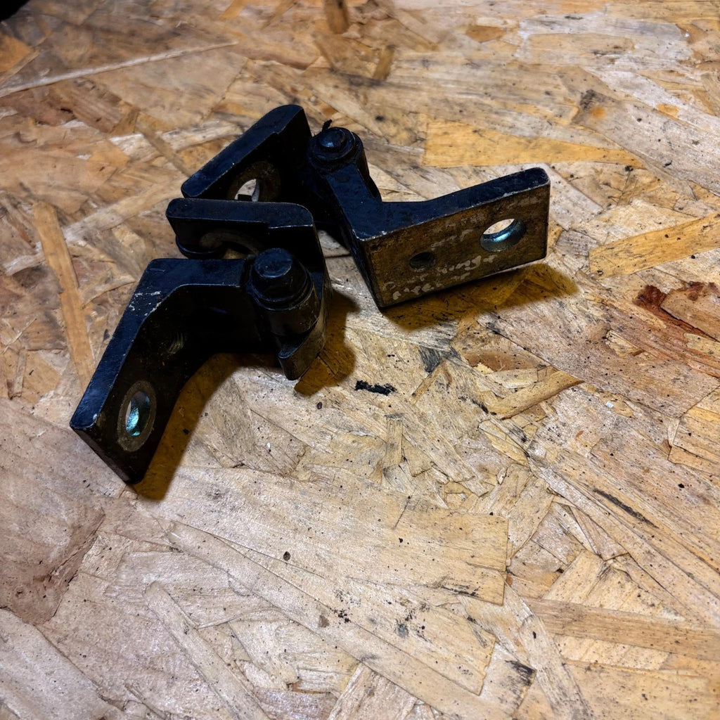 SKODA FABIA 1999-2007 PAIR OF OFFSIDE RIGHT REAR DOOR HINGES