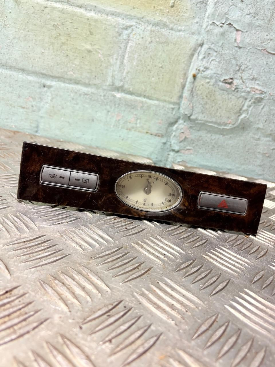 Ford Mondeo Mk3 2000-2007 Dashboard Clock Wood Effect Centre Trim 3STT-15000