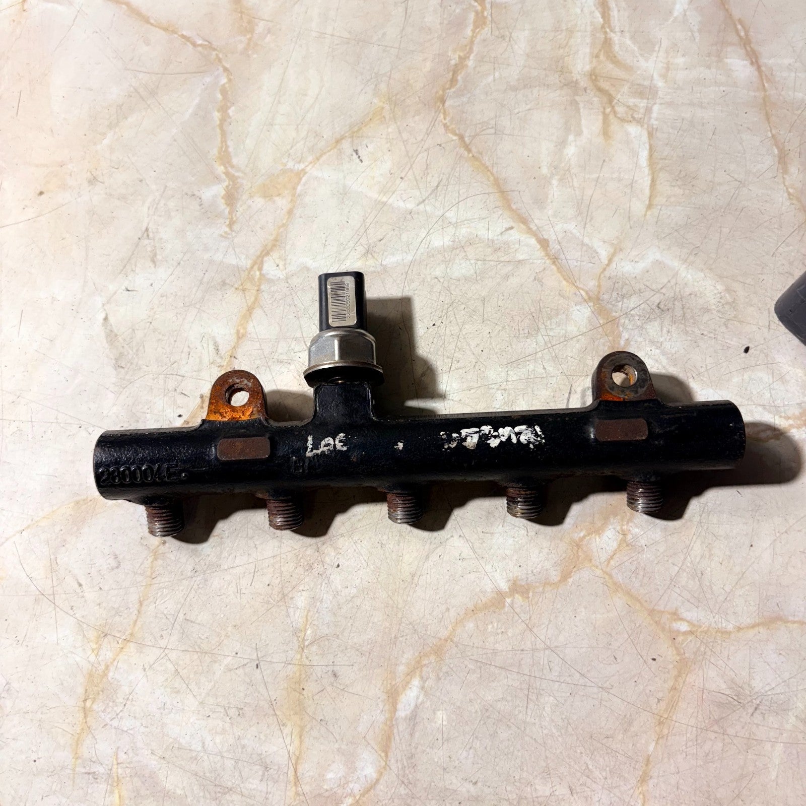 PEUGEOT 407 ENGINE FUEL RAIL 9656391180 2004-2011