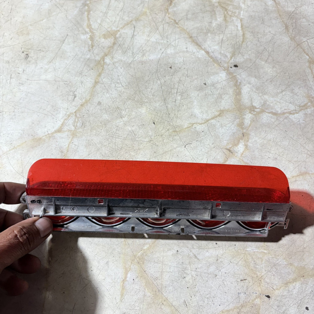 FIAT PANDA 169 5DR 2003-2012 TAILGATE HIGH LEVEL 3RD BRAKE LIGHT 735388525