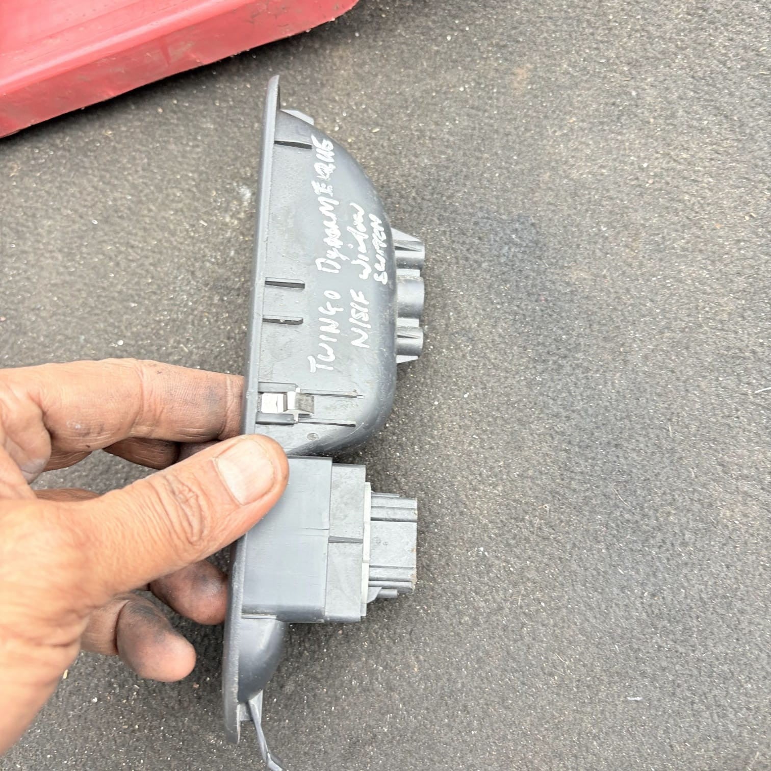 Renault Twingo Mk2 Pre-Face Passenger Front Window Switch 8200356517B
