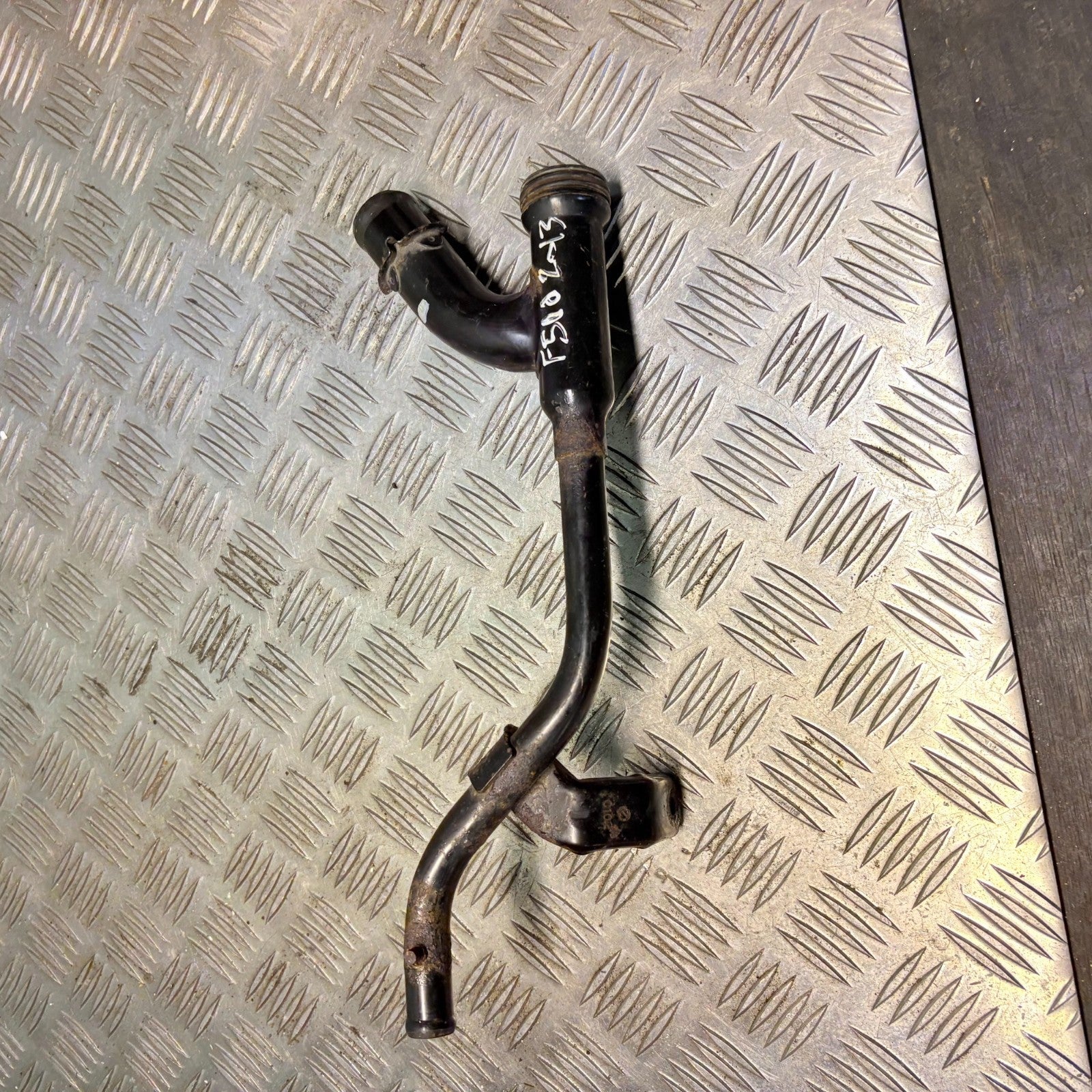 Fiat 500 1.3 MultiJet Diesel Water Pump Coolant Pipe Metal Tube 2011-2014