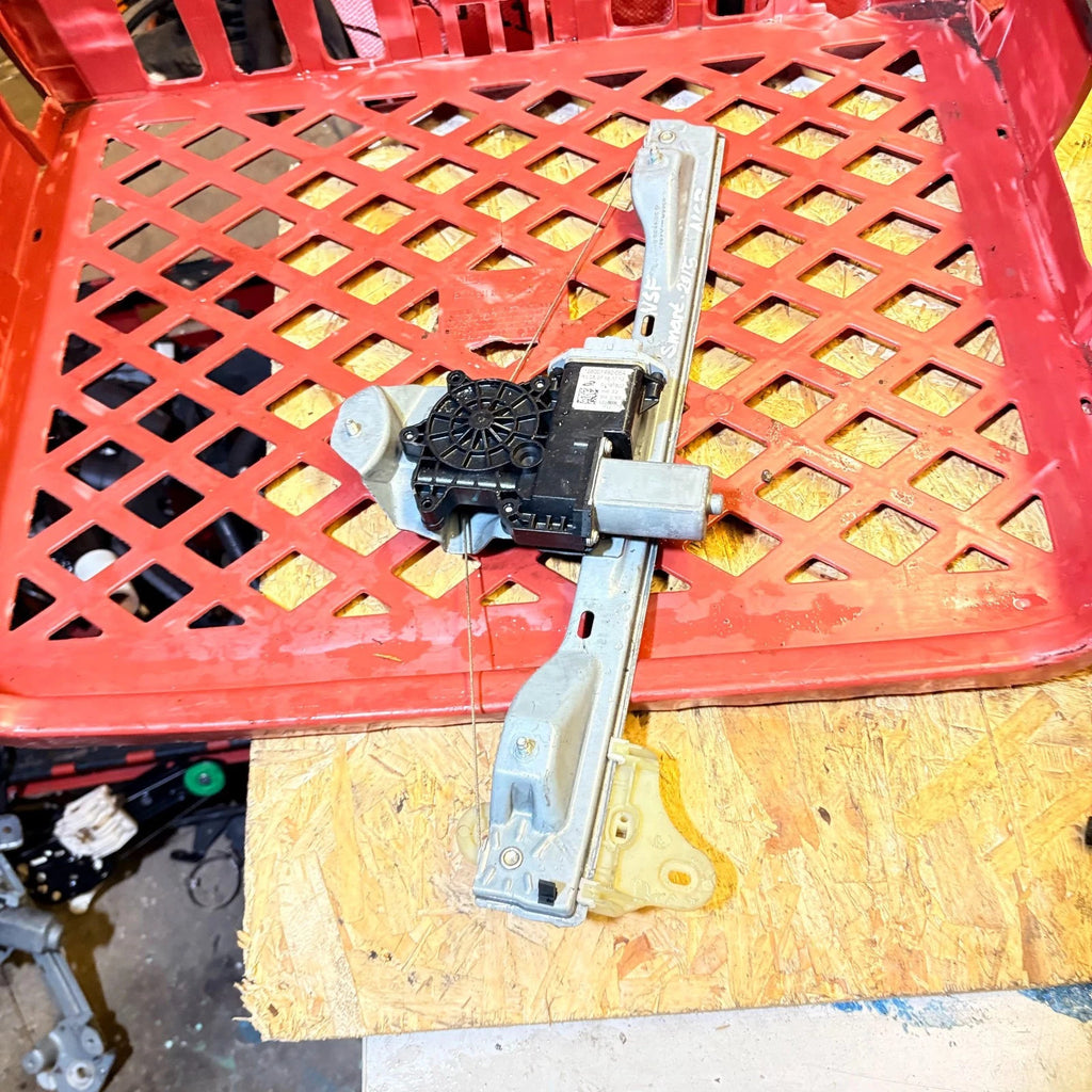 Smart Forfour 453 2014-2021 Front Left Window Regulator Motor A4537205100