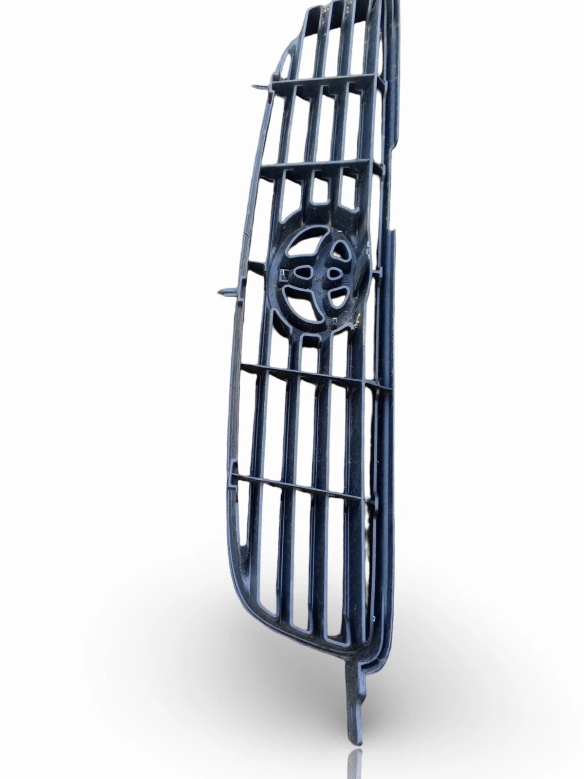 Toyota Corolla Front Grille 53111-02900 Good Condition 1999/2001 Models