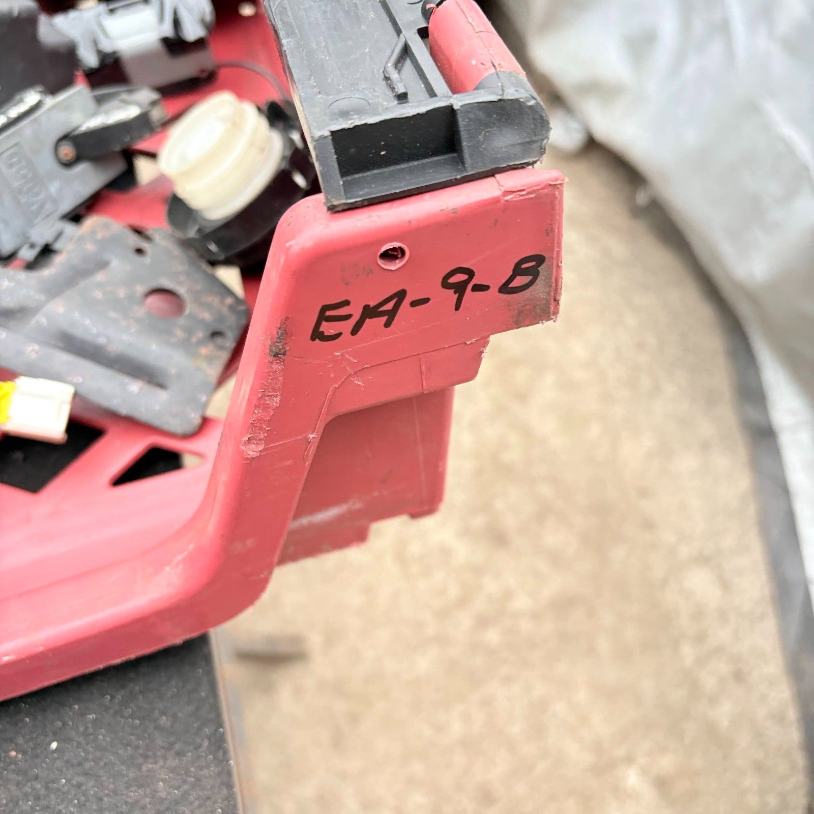 HYUNDAI I40 MK1 2011-19 ENGINE BAY RELAY FUSE BOX BOARD MODULE