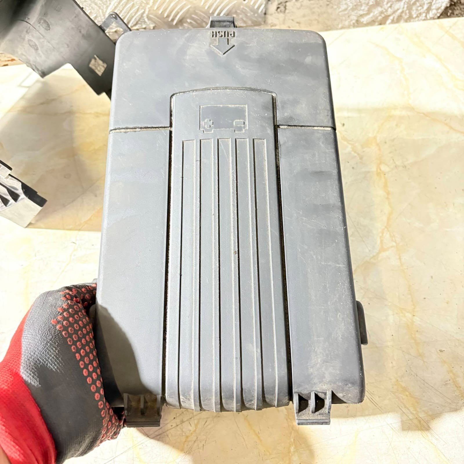 VW Golf MK5 Passat B6 Caddy Jetta Audi A3 Battery Cover Lid 1K0915443C
