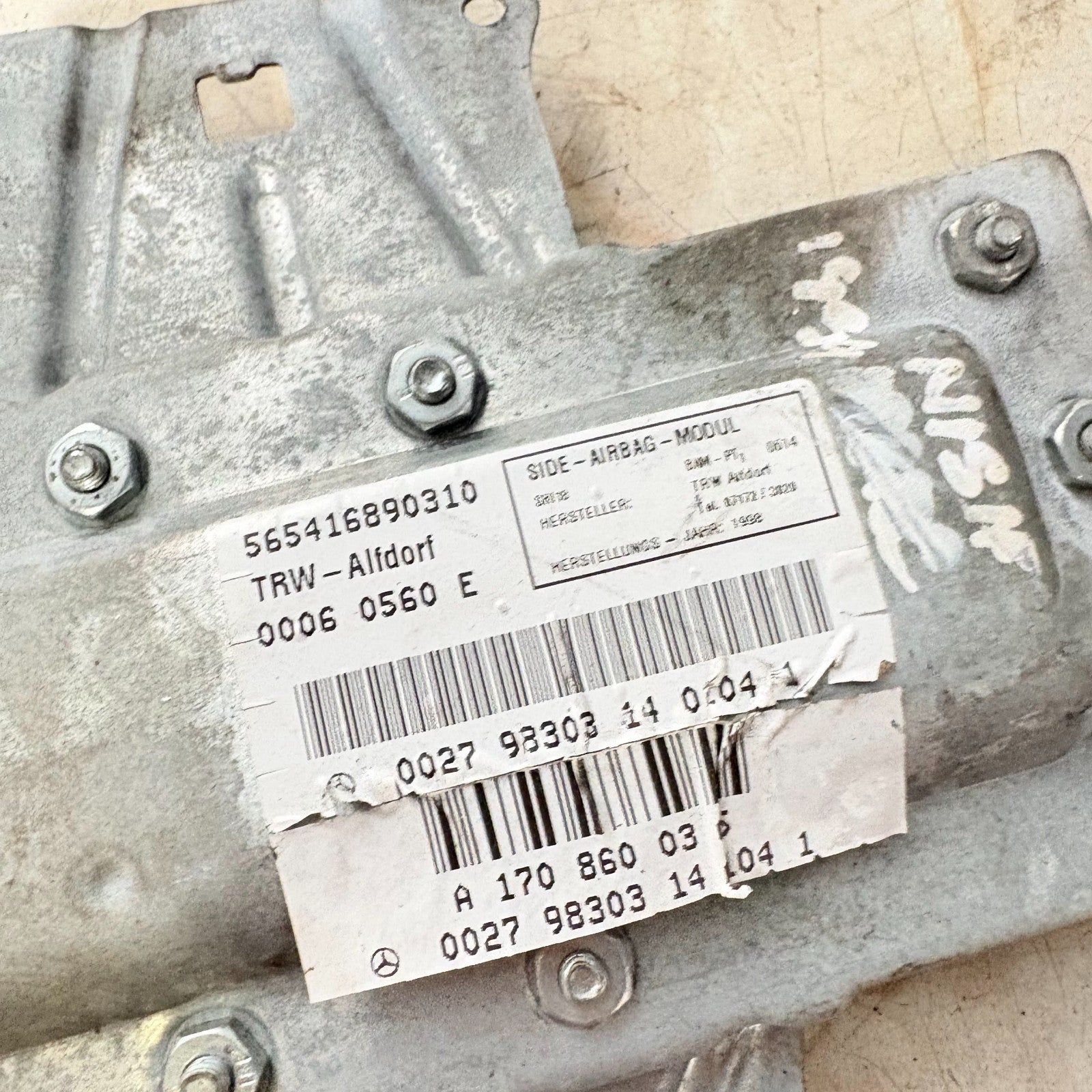 Mercedes W202 W208 Front Left N/S Door Card Air Module A1708600305