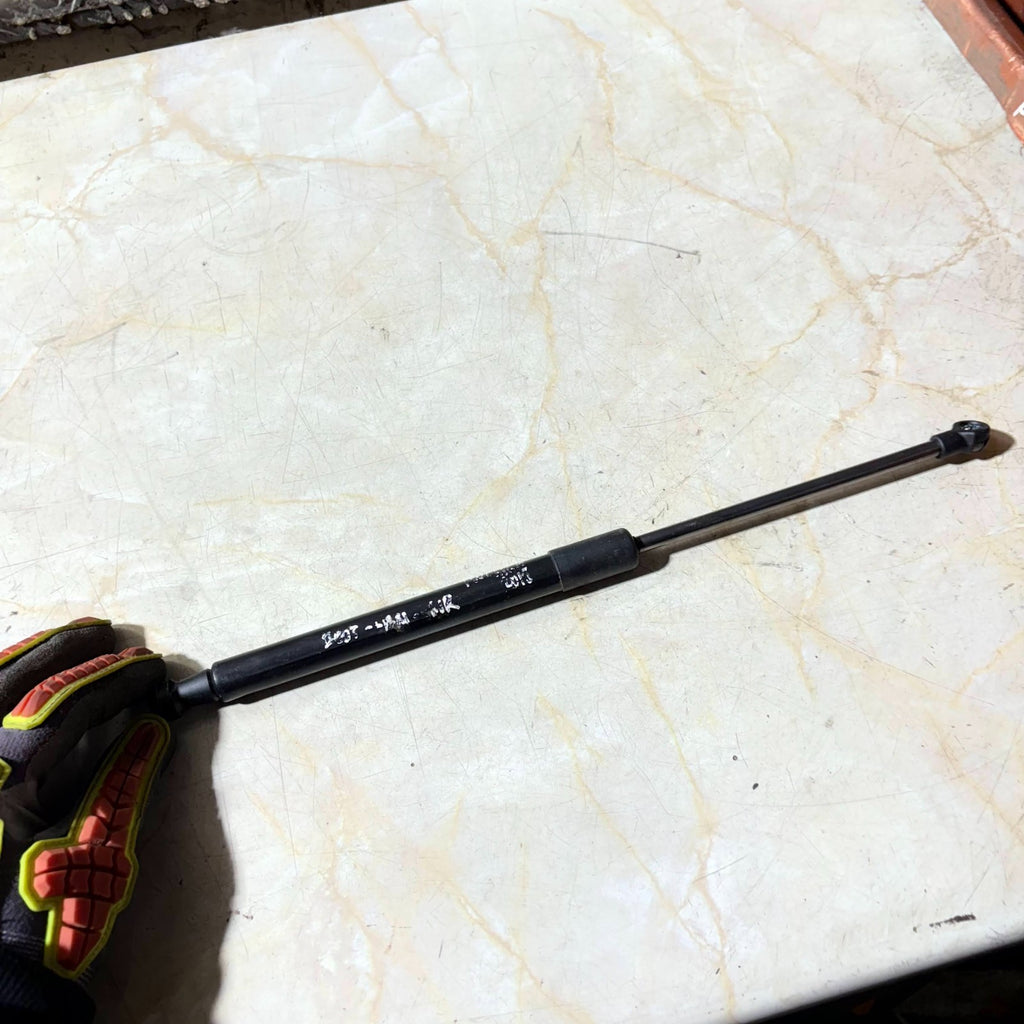 8200385560 TAILGATE GAS STRUT FOR RENAULT TWINGO 2013