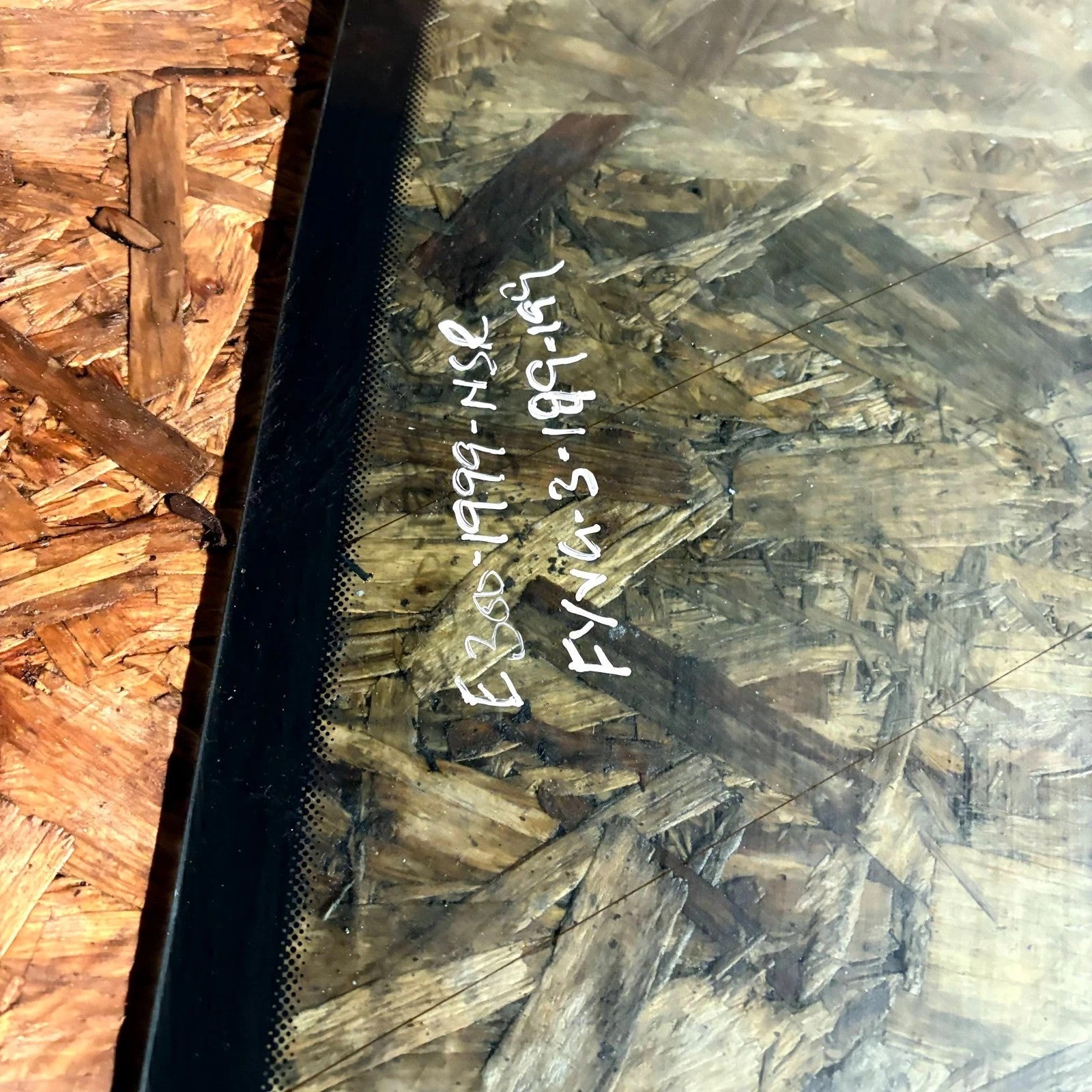 MERCEDES BENZ E CLASS E300 REAR LEFT PASSENGER SIDE WINDOW QUARTER GLASS 1999