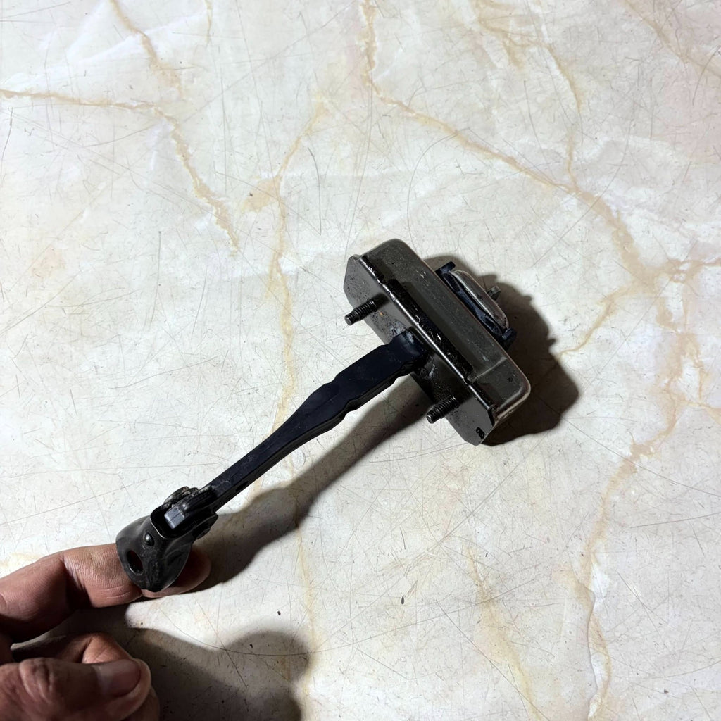 Honda Accord Mk7 2003-2008 NSR Rear Left Door Check Strap Stay 72880-SEA-E02
