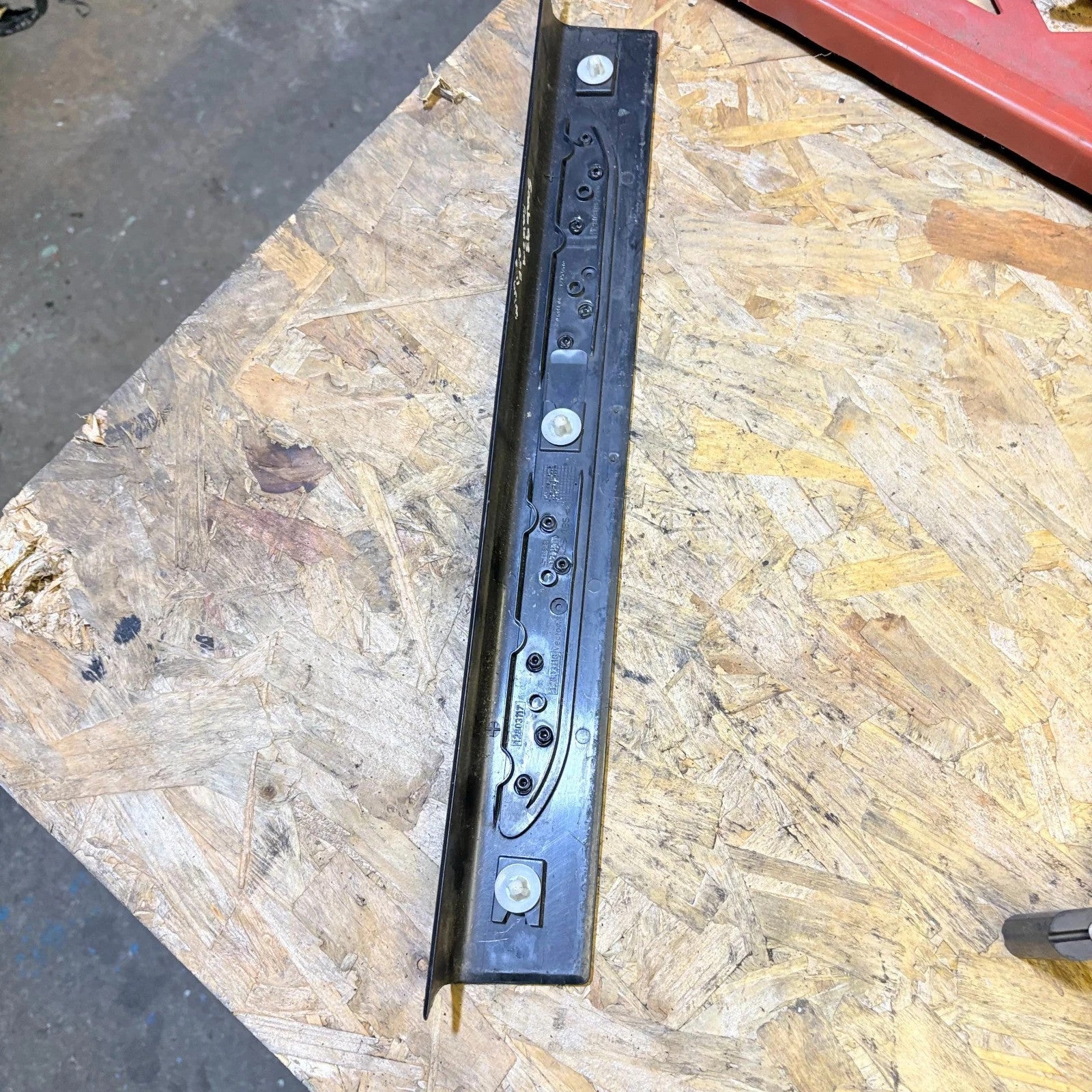 Saab 9-3 MK2 2003-2012 Front Right Interior Door Step Trim Scuff Plate 12803117