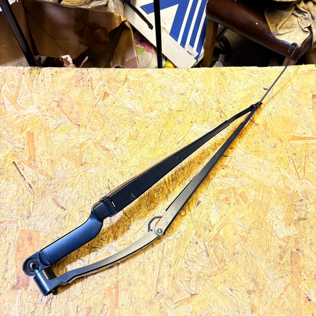 NISSAN QASHQAI 2019 RIGHT FRONT WIPER ARM 5 DOOR HATCH