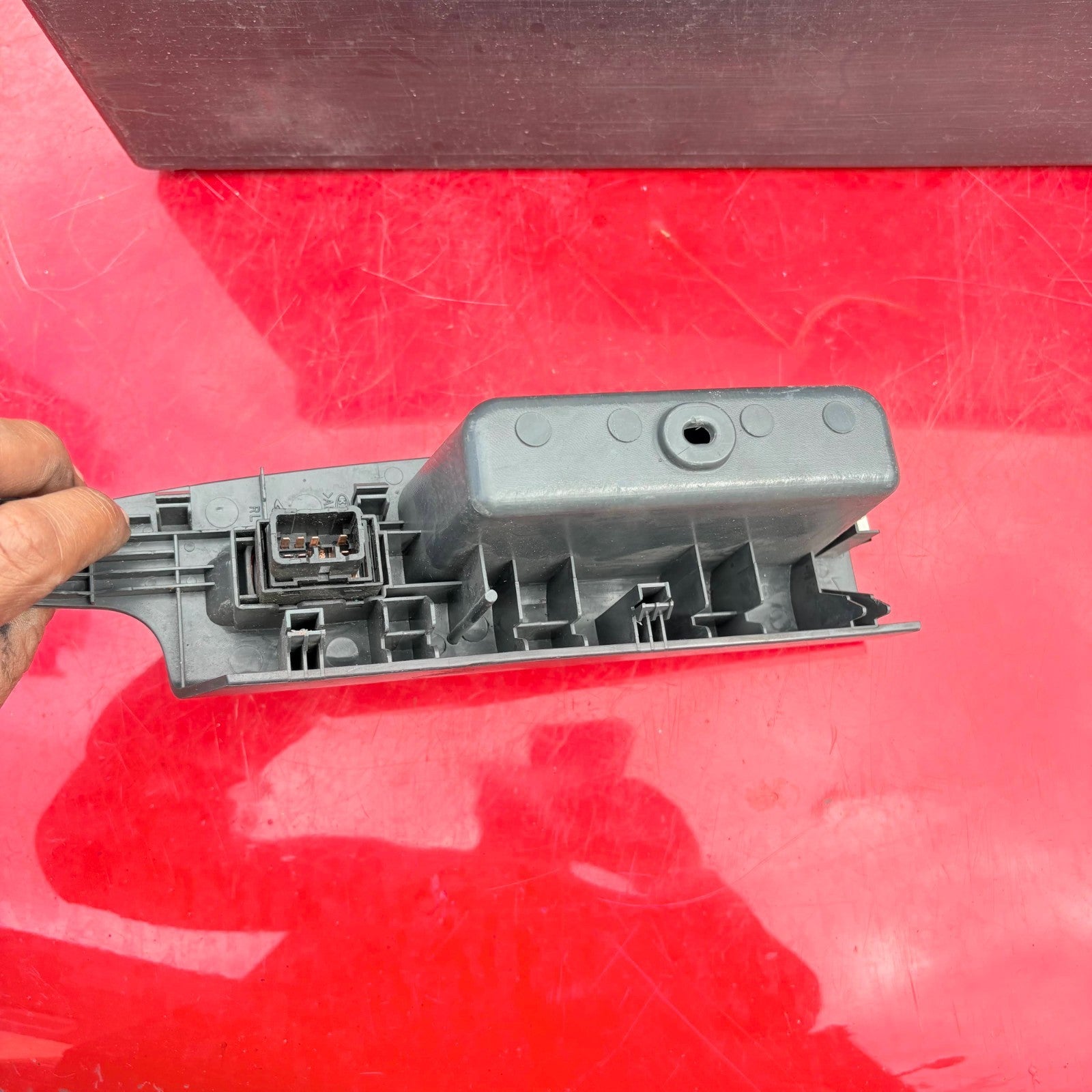 KIA SORENTO DOOR ELECTRIC WINDOW SWITCH LEFT REAR N/S/R 478520-1110