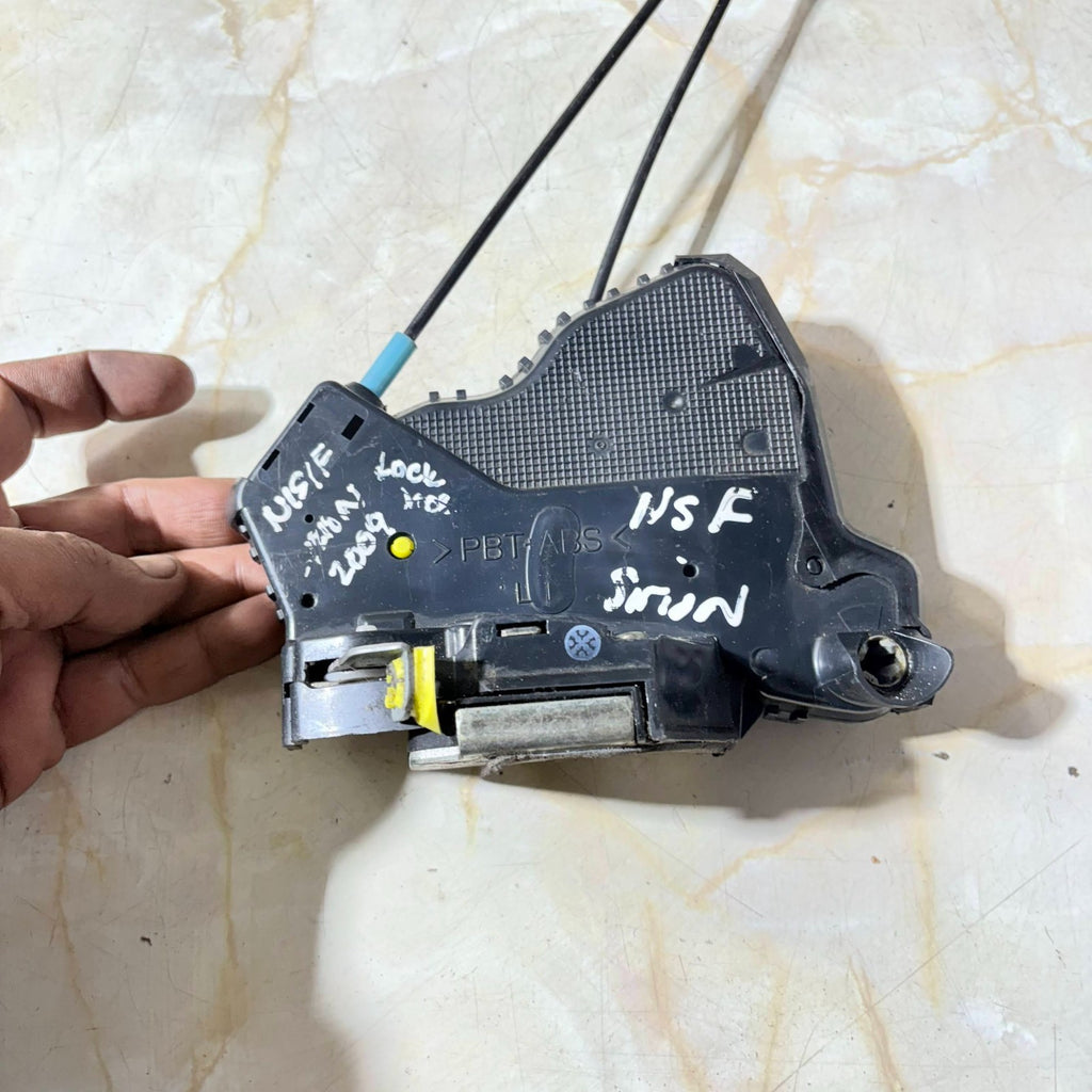 Daihatsu Sirion 2007-2015 Front Passenger Left Door Lock Catch Mechanism A046693