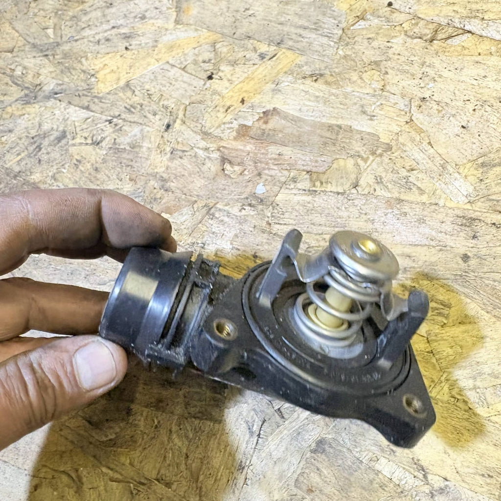 BMW E46 E81 E87 LCI E90 LCI N46 Thermostat And Housing 7500597 E001952