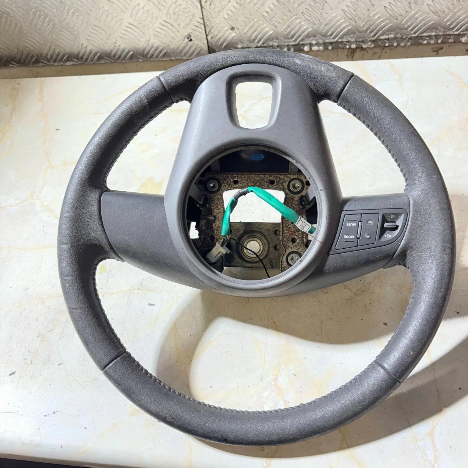 2011-2014 Kia Rio Mk3 UB Multifunction Steering Wheel Audio Buttons