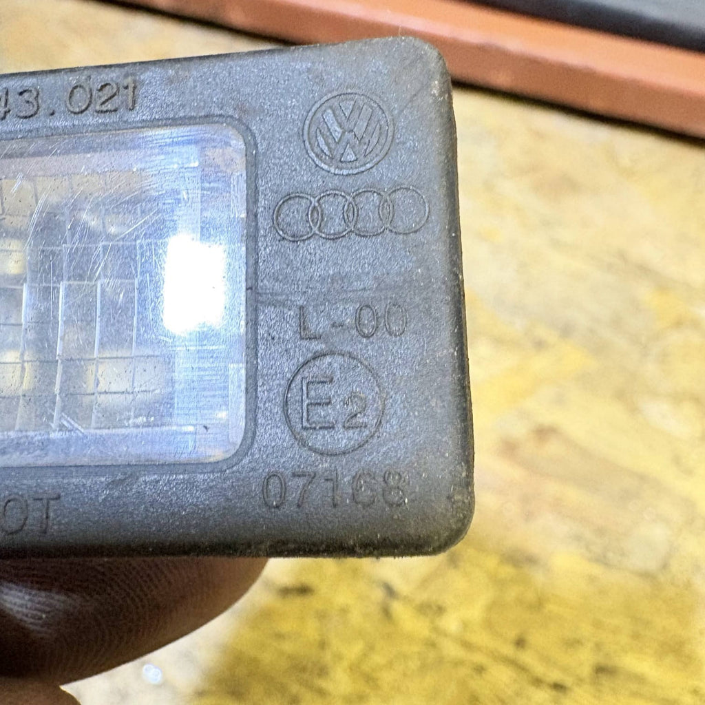 Number Plate License Light Lamp Octavia Mk3 5E5 Estate Non-LED VW