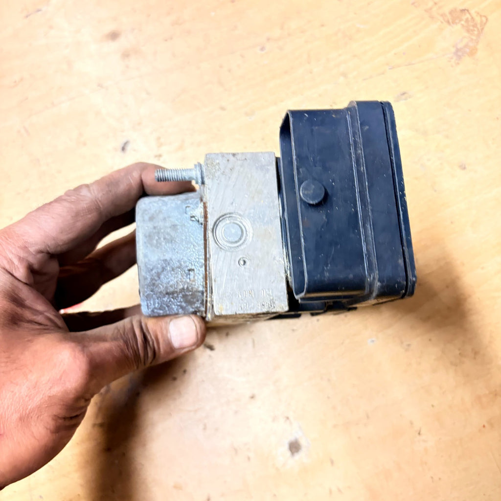 TOYOTA AYGO 2005-2014 ABS PUMP CONTROL MODULE 0265260019