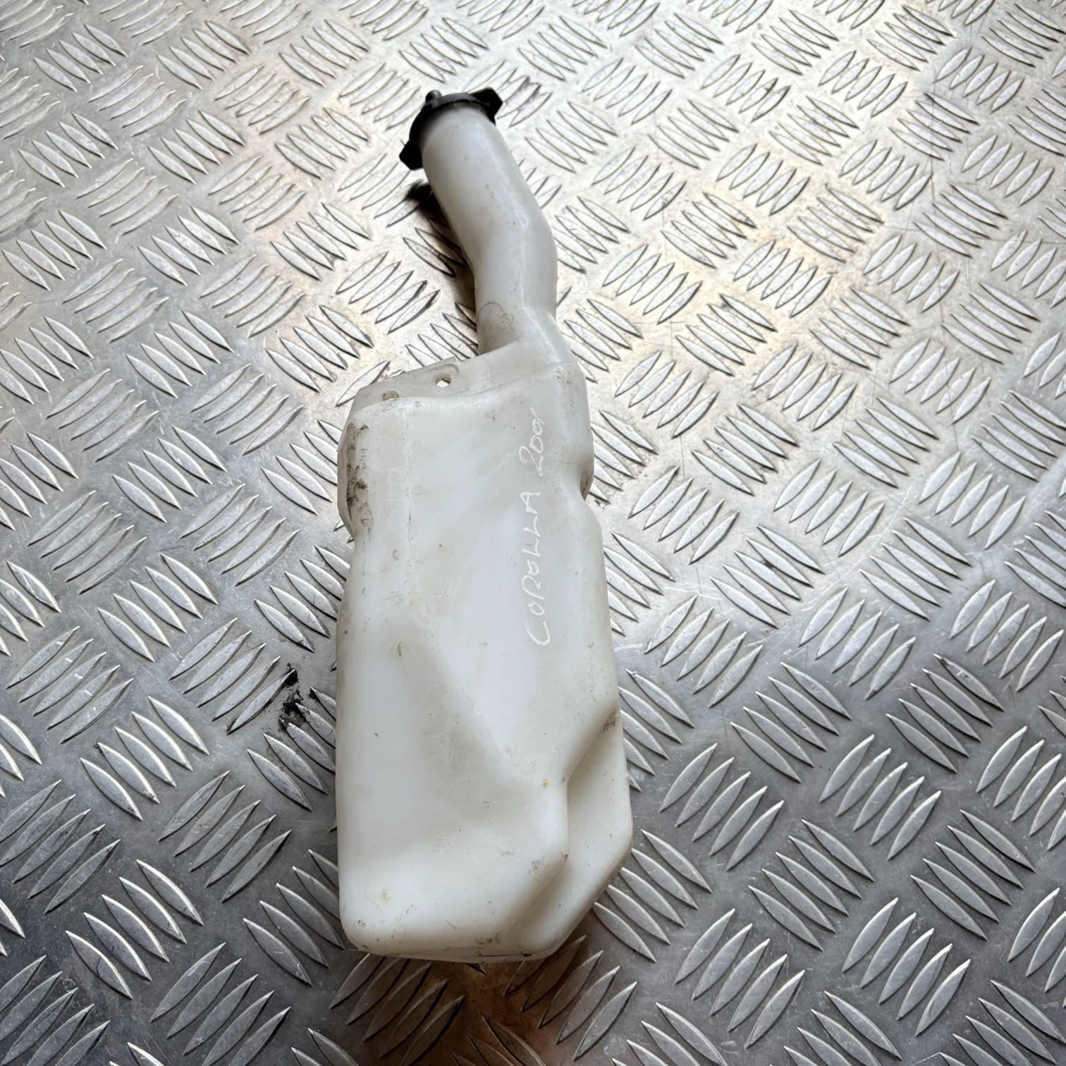 16480-22040 Coolant Reservoir Toyota Corolla (2001) 1.6 B 81KW 3P