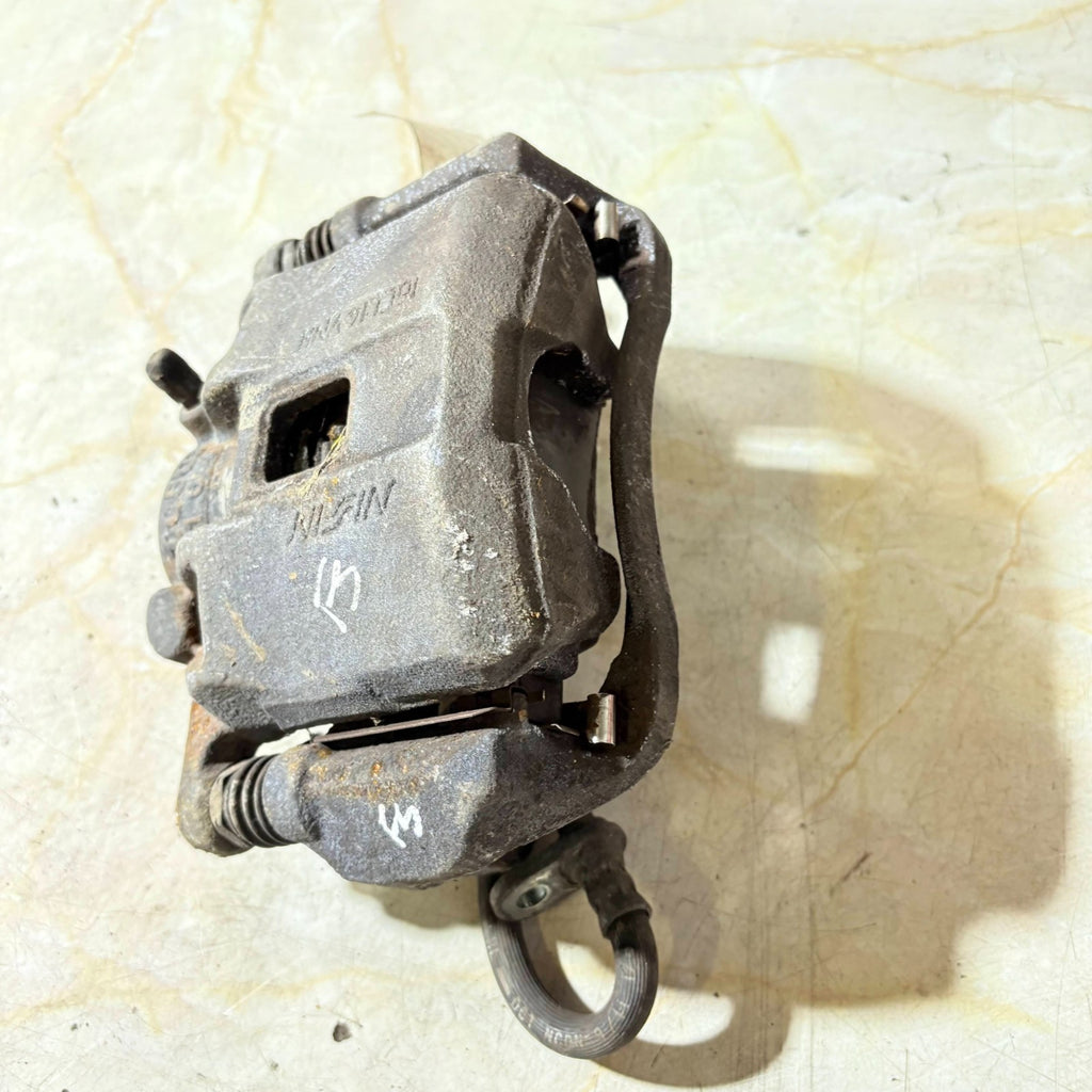 2010 AUDI A4 B8 A5 FRONT LEFT PASSENGER SIDE BRAKE CALIPER