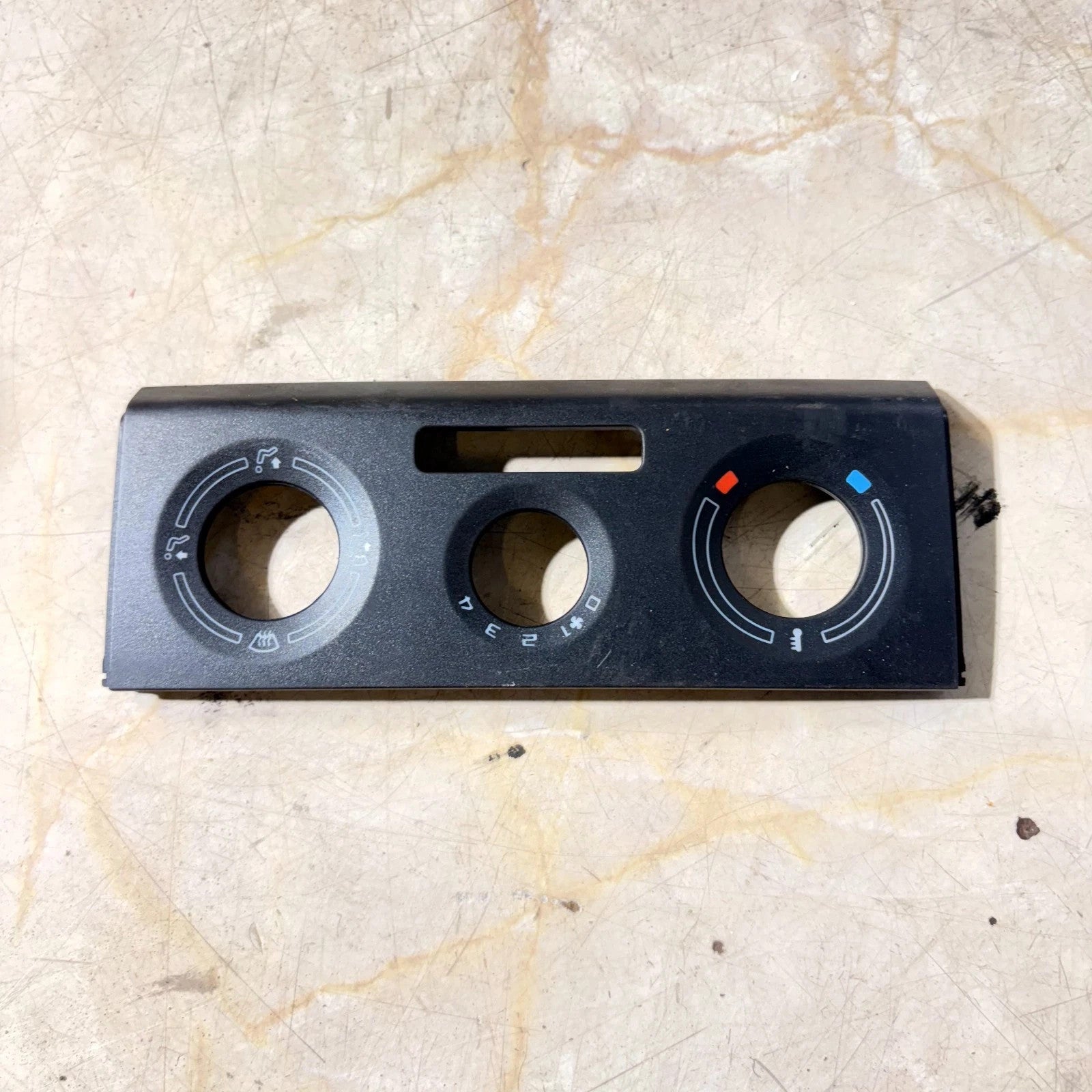 SKODA FABIA MK2 ROOMSTER 2007-15 HEATER CLIMATE CONTROL SURROUND TRIM 5J0819075B