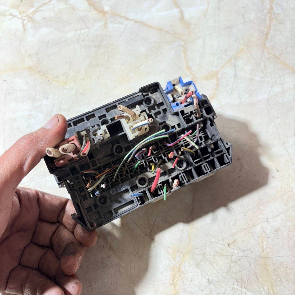 Nissan Vanette 1978-2007 Under Dash Interior Fuse and Relay Box