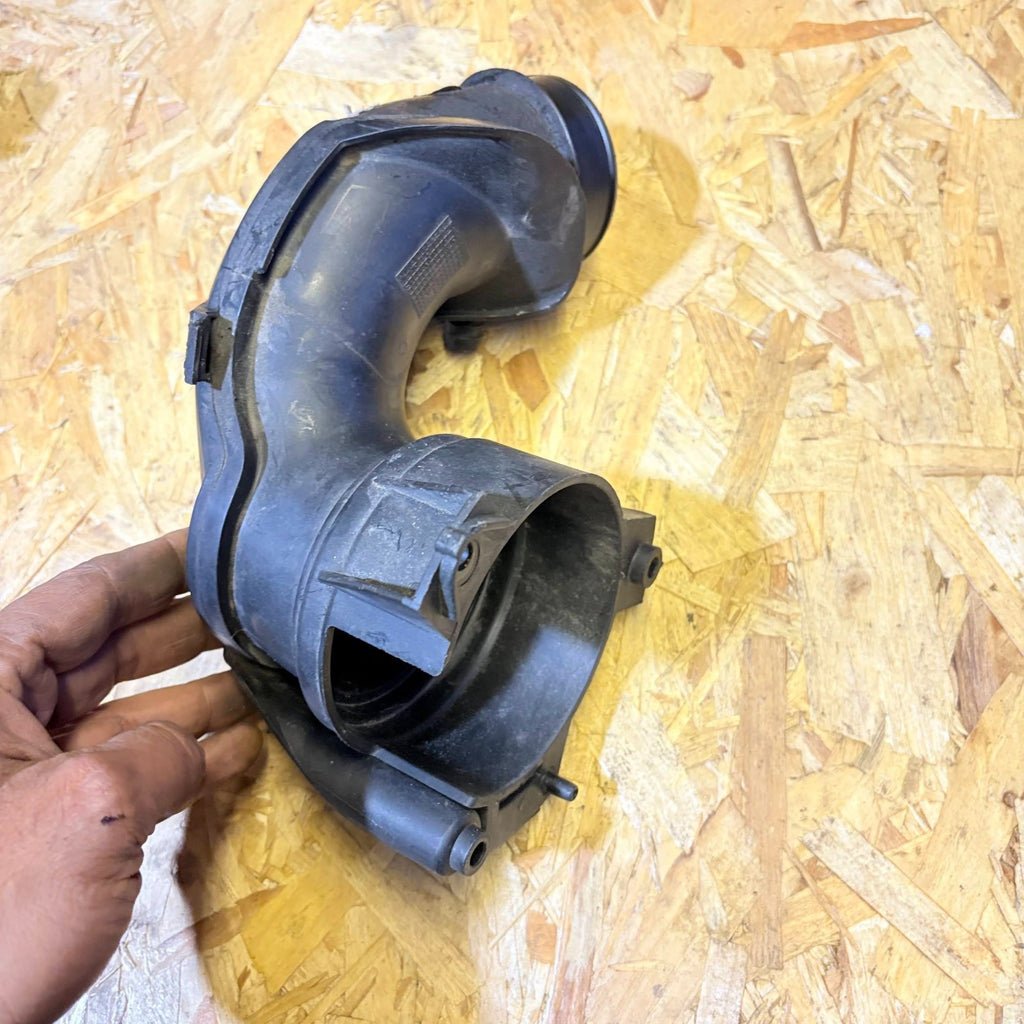 Mercedes C Class 2003 Intercharge Tube Intake Pipe A2710900629
