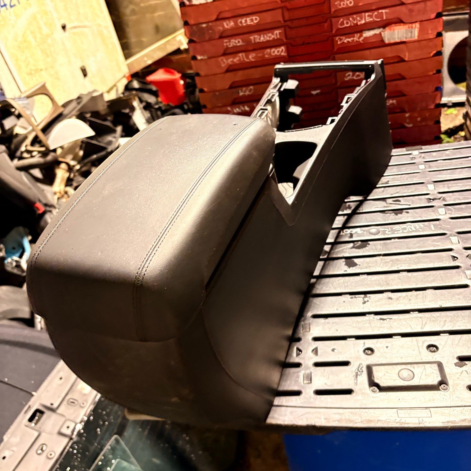 SSANGYONG TIVOLI X100 2015-2019 RHD CENTRE CONSOLE ARMREST STORAGE 77911-35500