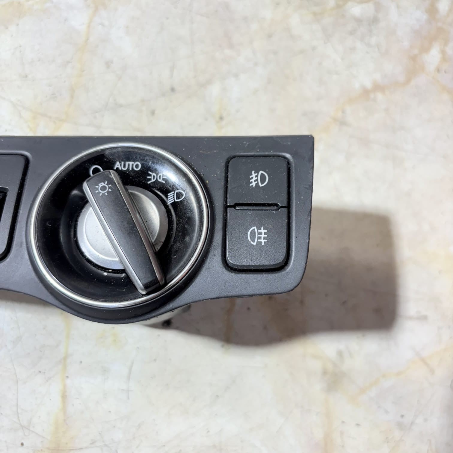 HYUNDAI I40 HEADLIGHT CONTROL SWITCH 2017 TO 2015 933003Z970