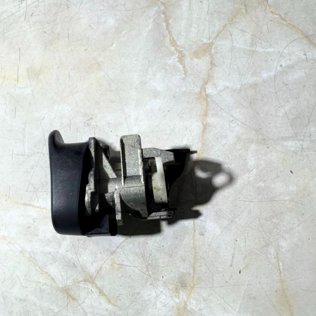 TOYOTA YARIS MK1 1999-2005 TAILGATE BOOT LOCK HANDLE BARREL LATCH