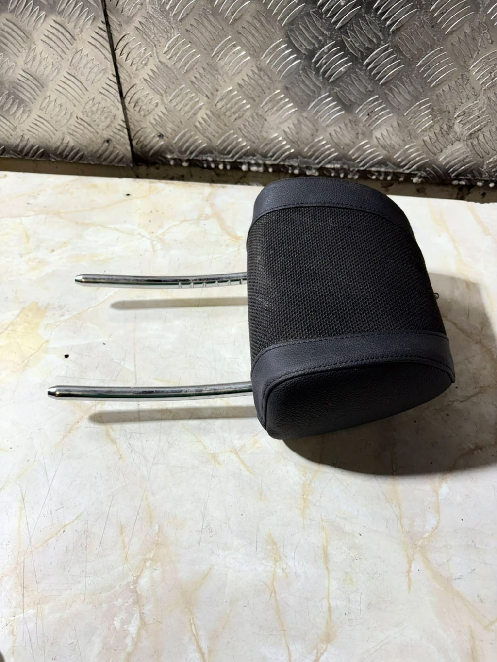 BMW E90 E91 LCI Front Seat Headrest Left Right N/O/S Head Rest Leather