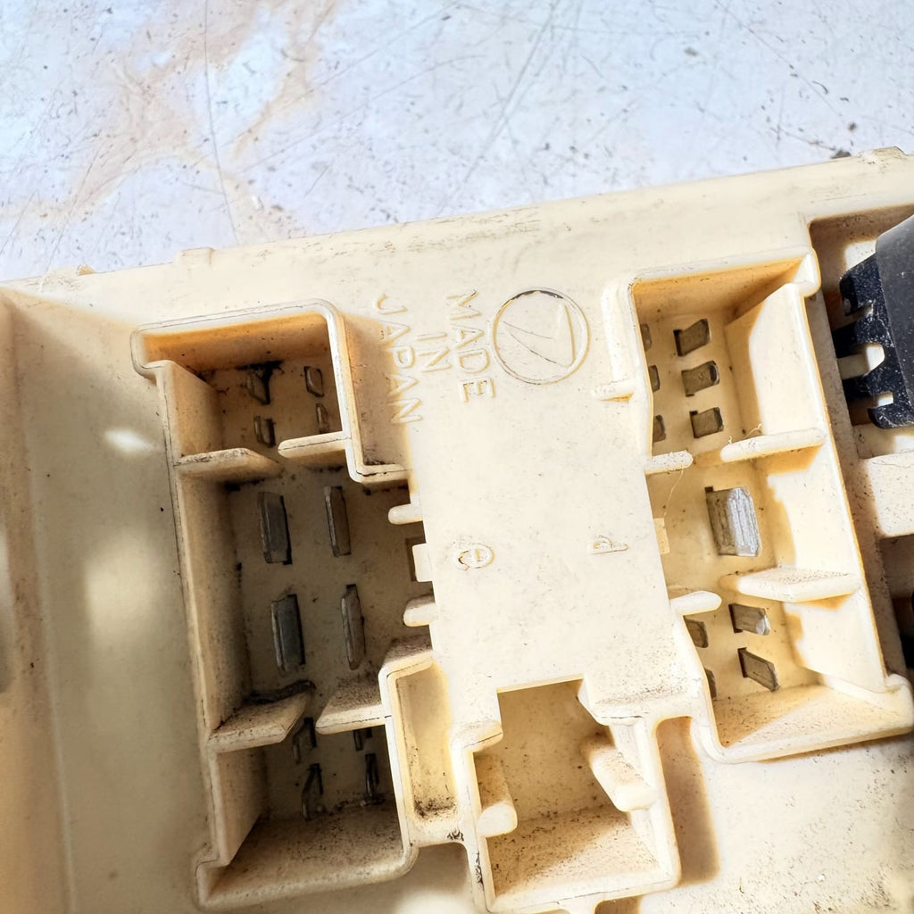 Subaru Impreza WRX STI GC8 Interior Dash Fuse Box Joint Box 1996-1997 RHD
