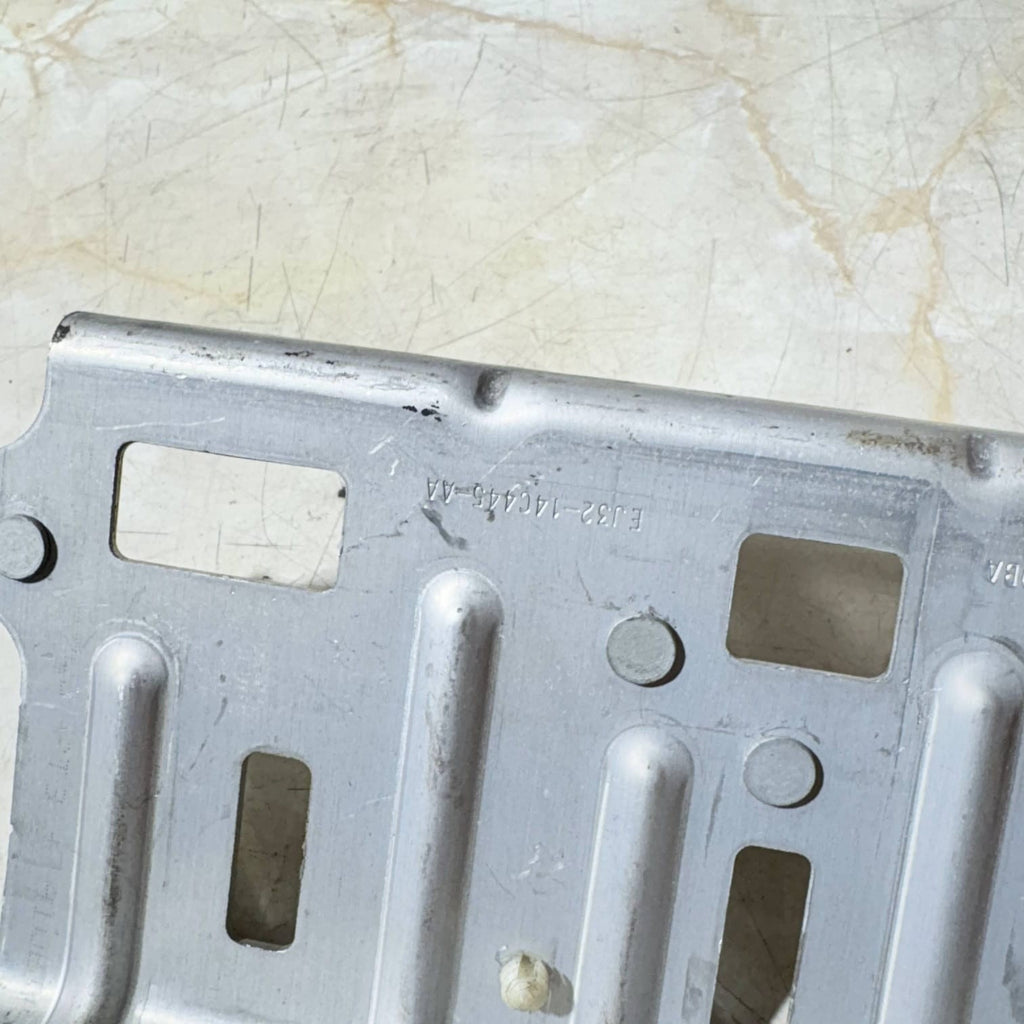 Range Rover Evoque L538 Fuse/Relay Box Mount Bracket EJ32-14C445-AA 2012-2018