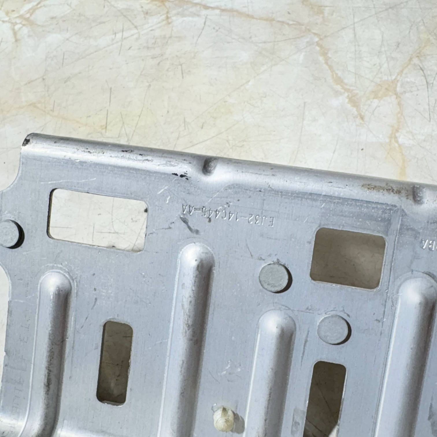 Range Rover Evoque L538 Fuse/Relay Box Mount Bracket EJ32-14C445-AA 2012-2018
