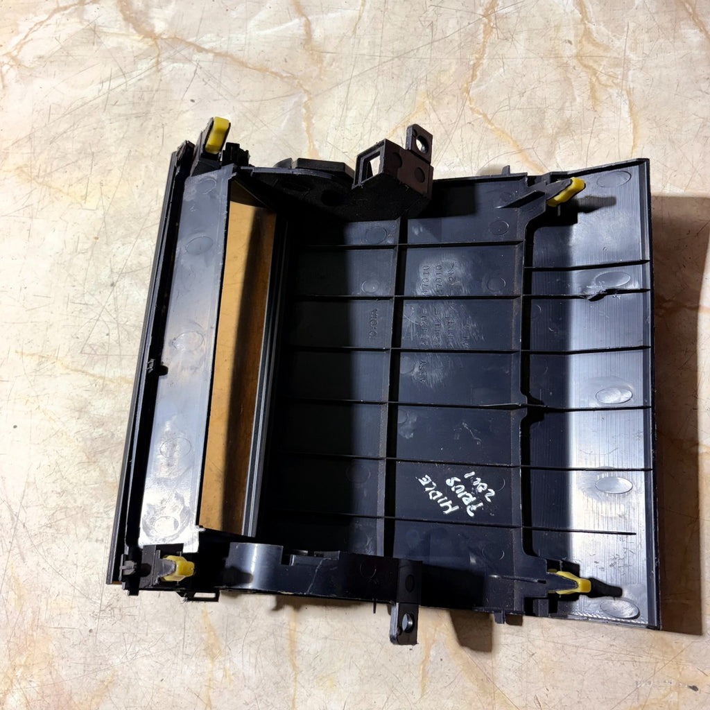 Toyota Prius MK2 XW20 2004-2009 1.5 Hybrid Centre Dash Storage Trim 55420-47010