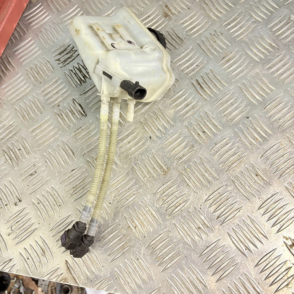 2007 VAUXHALL CORSA MK3 BRAKE FLUID BOTTLE TANK RESERVOIR 0204051244