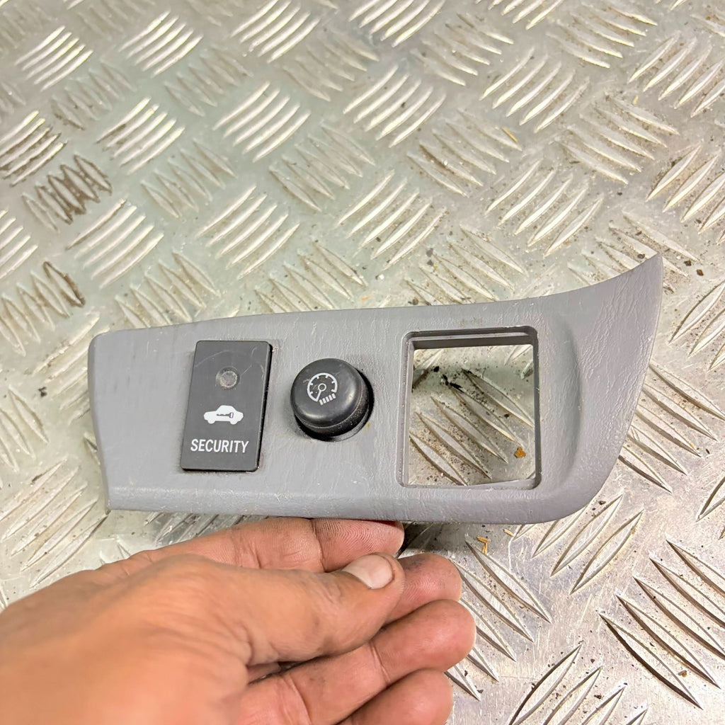 Toyota Rav4 Dash light adjusting switch (2000-2005)