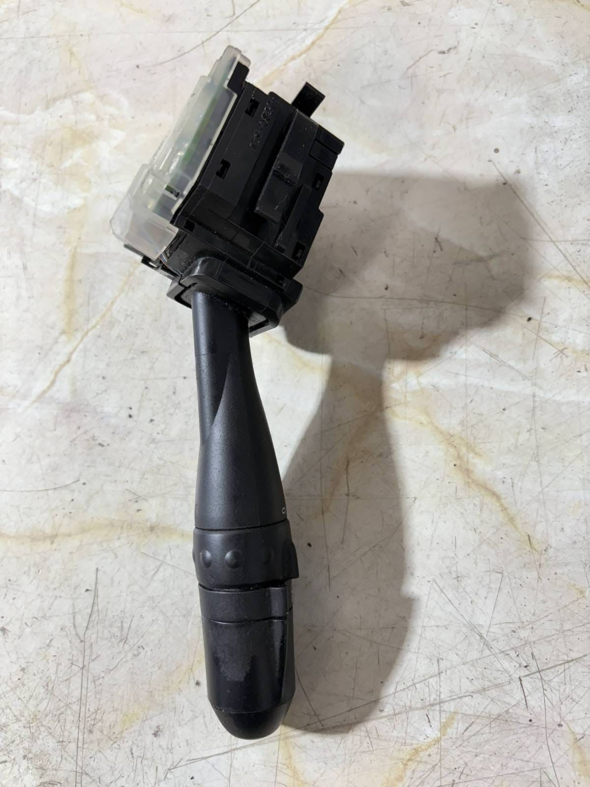 MITSUBISHI COLT WIPER STALK SWITCH 17E018 A379