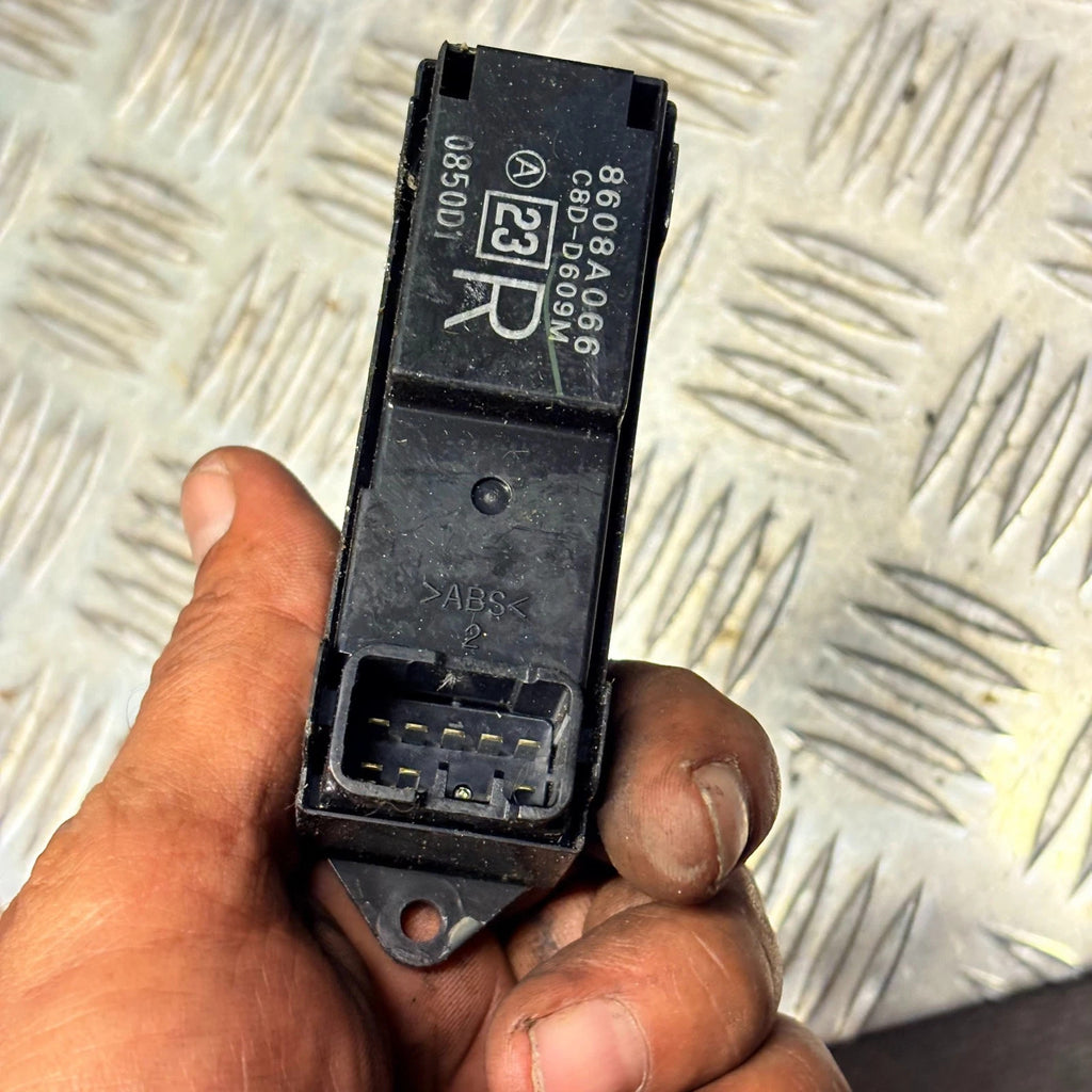Mitsubishi Lancer & Sportback Rear Right Window Switch RHD 8608A066 07-17