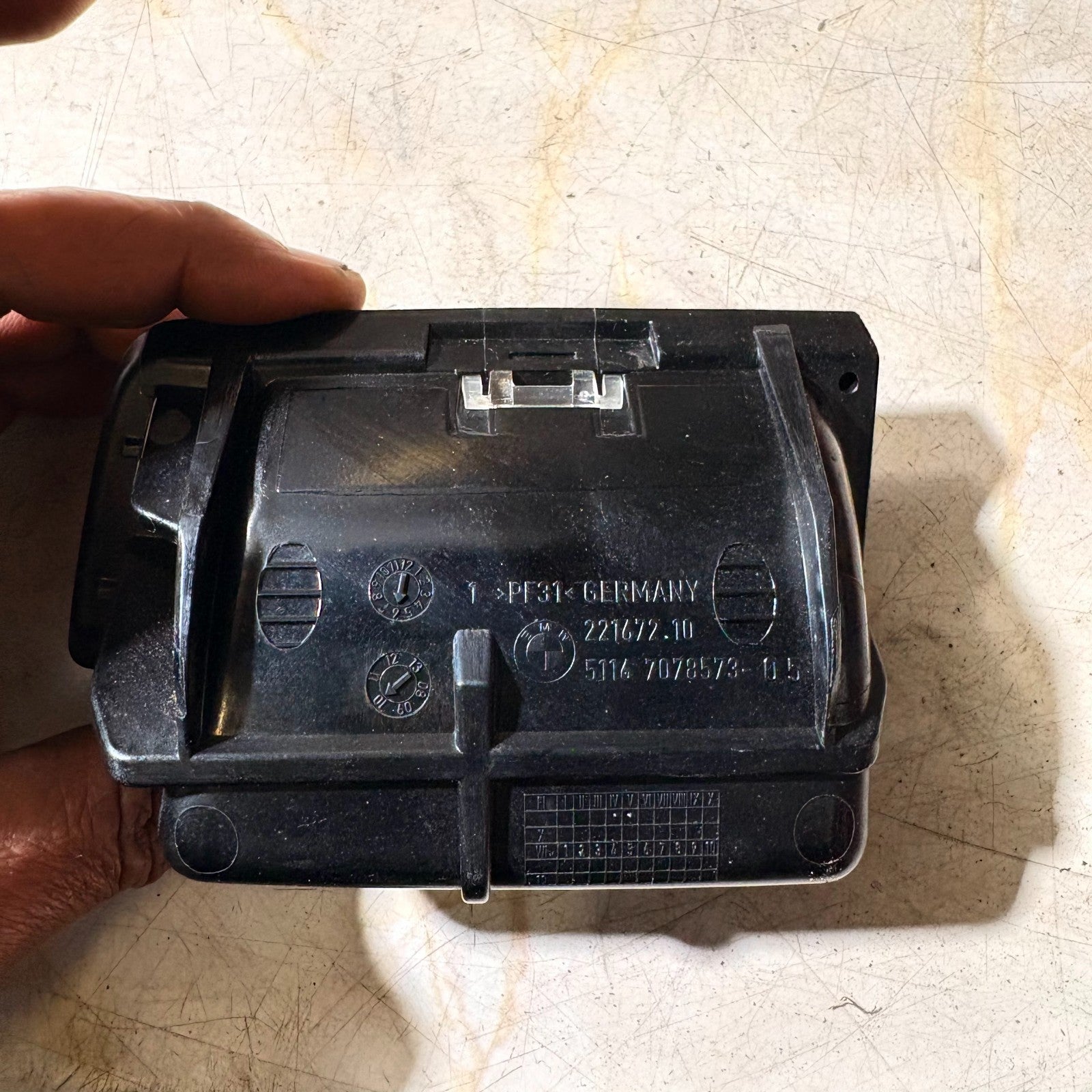 BMW ASHTRAY INSERT 22167210 2011