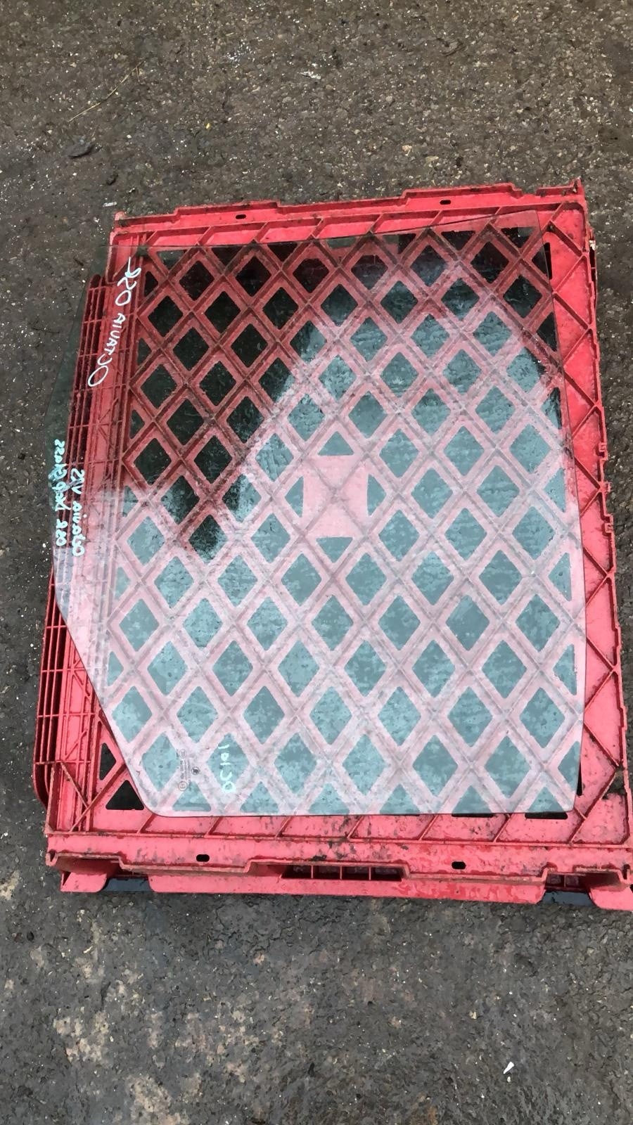 99-08 SKODA OCTAVIA MK1 DRIVER REAR WINDOW DROP GLASS HATCHBACK