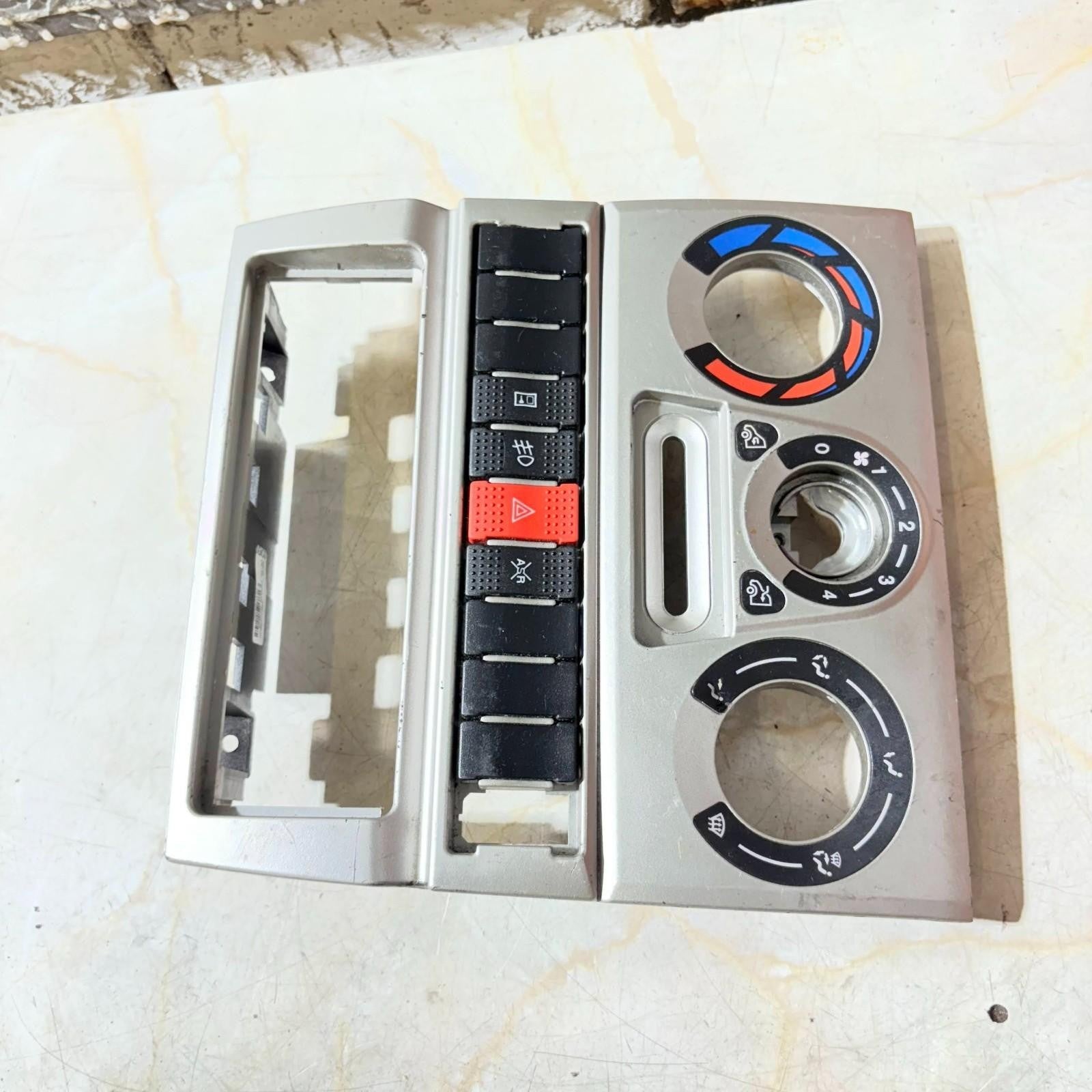 178140500 CLIMATE HEATER CONTROL UNIT SURROUND COVER TRIM FOR IVECO DAILY 2011
