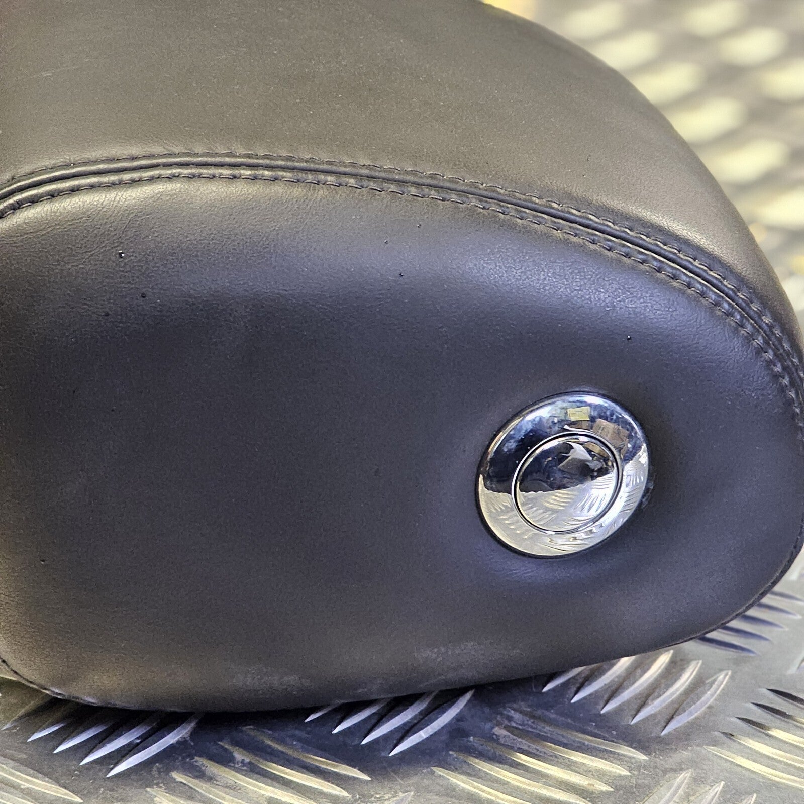 Jaguar XF X250 Front Left Passenger Headrest Black Leather C2Z20133 2012-2015