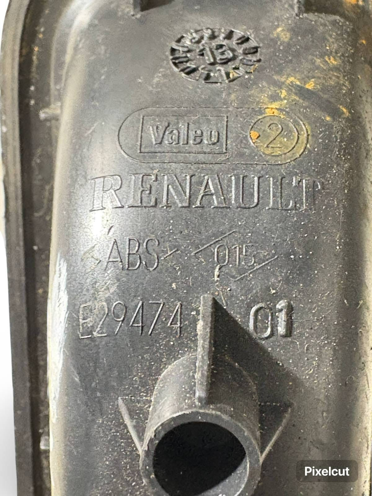 RENAULT CLIO III WINDOW SWITCH AND HOLDER E29474