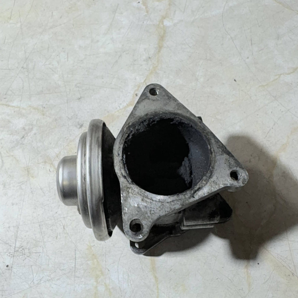VOLKSWAGEN TOURAN MK1 EGR Valve Exhaust Gas Recirculation Valve 749603D