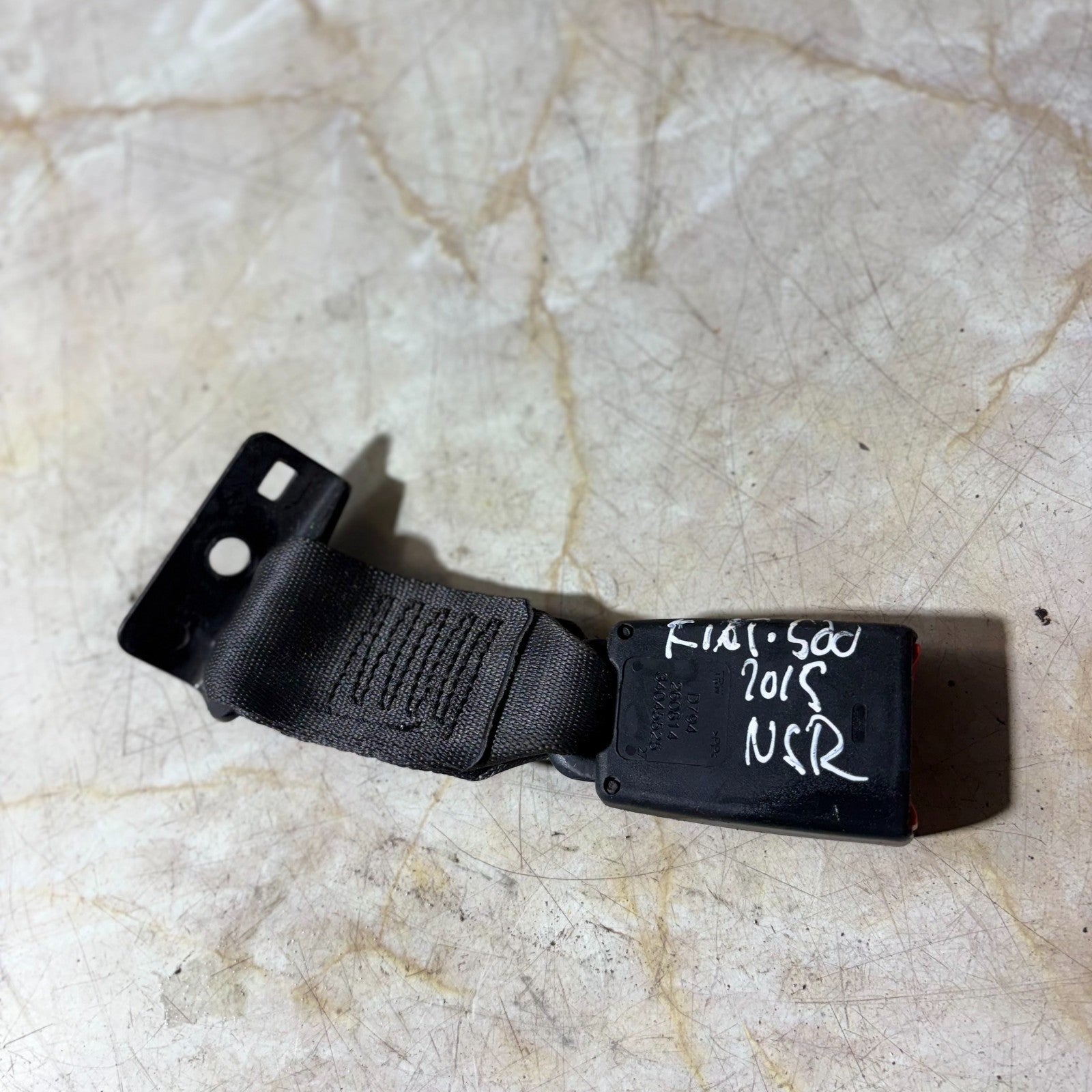 FIAT 500 (07-15) NSR SEAT BELT STALK BUCKLE-PASSENGER LEFT REAR 34045525