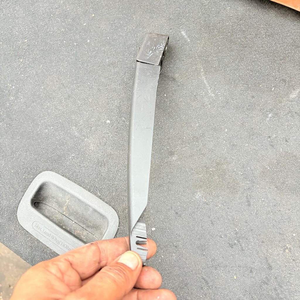 VAUXHALL CORSA REAR WIPER ARM 2028 5 DOOR HATCHBACK